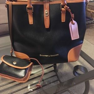 Classic,quality black leather/natural Dooney.